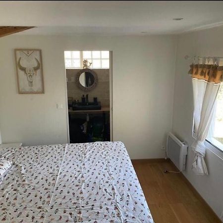 Charmant deux-pièces dans villa avec piscine privée Seillans Esterno foto